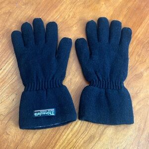 NWOT 3M Thinsulate Black Knit Winter Gloves with Cream Fleece Lining. One Size.